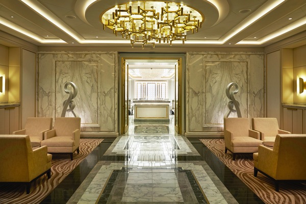 RSSC, Seven Seas Splendor, Compass Rose 1.jpg